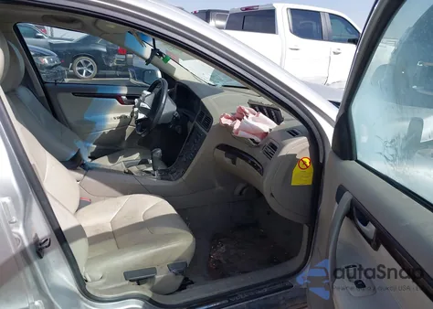 2004 Volvo S60 2.4 from USA, damaged, VIN YV1RS61T842321527